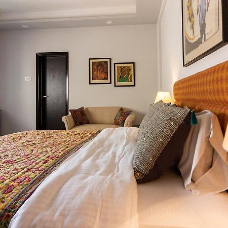 Neelam Bed&Breakfast Kolkata Bagian luar foto