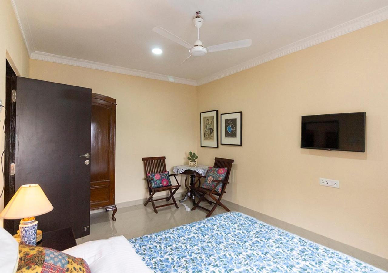 Neelam Bed&Breakfast Kolkata Bagian luar foto