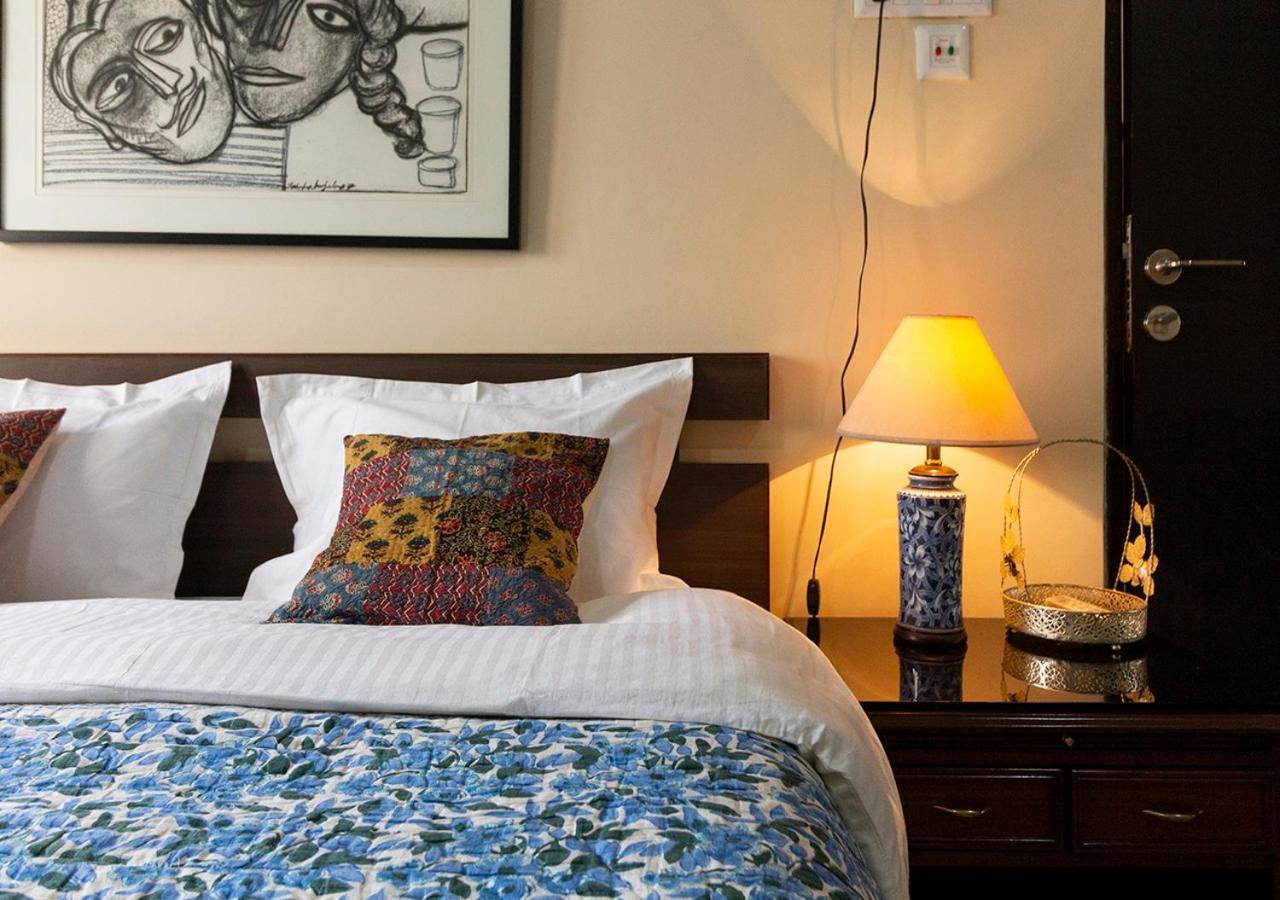 Neelam Bed&Breakfast Kolkata Bagian luar foto