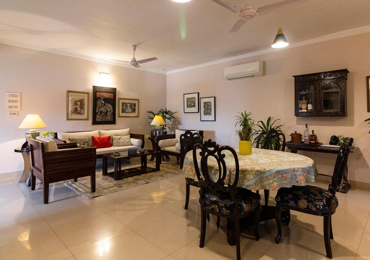 Neelam Bed&Breakfast Kolkata Bagian luar foto